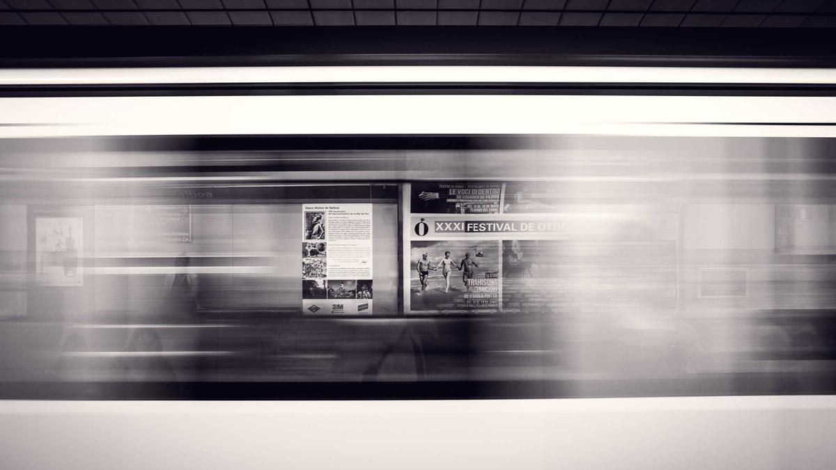 Microservices vs Modular Monolith: Distributed Transaction Patterns and Saga Orchestration